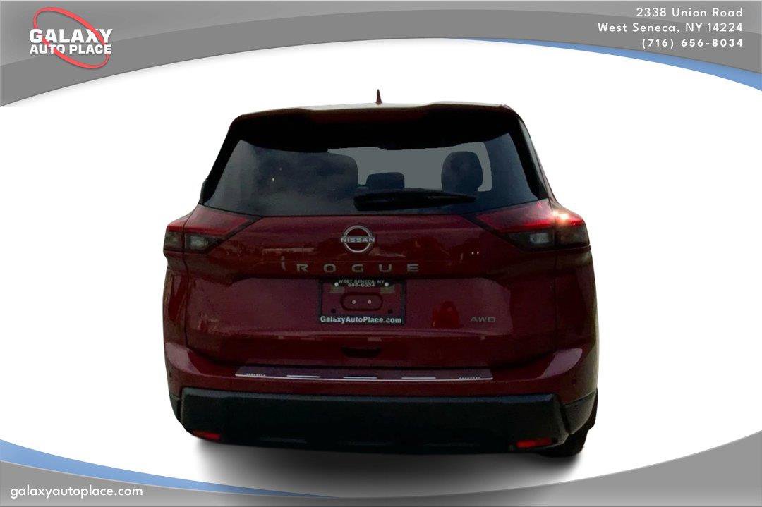 Used 2025 Nissan Rogue SV AWD/4WD image 6