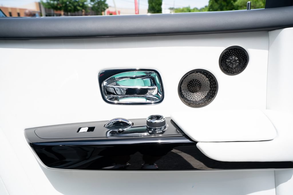 Used 2022 Rolls-Royce Phantom Sedan w/ The Phantom Package RWD image 48