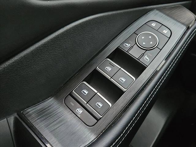 Used 2024 Nissan Rogue SL w/ SL Premium Package image 14