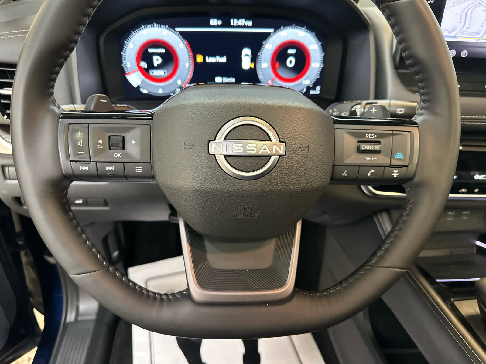 Certified 2025 Nissan Rogue Platinum image 13