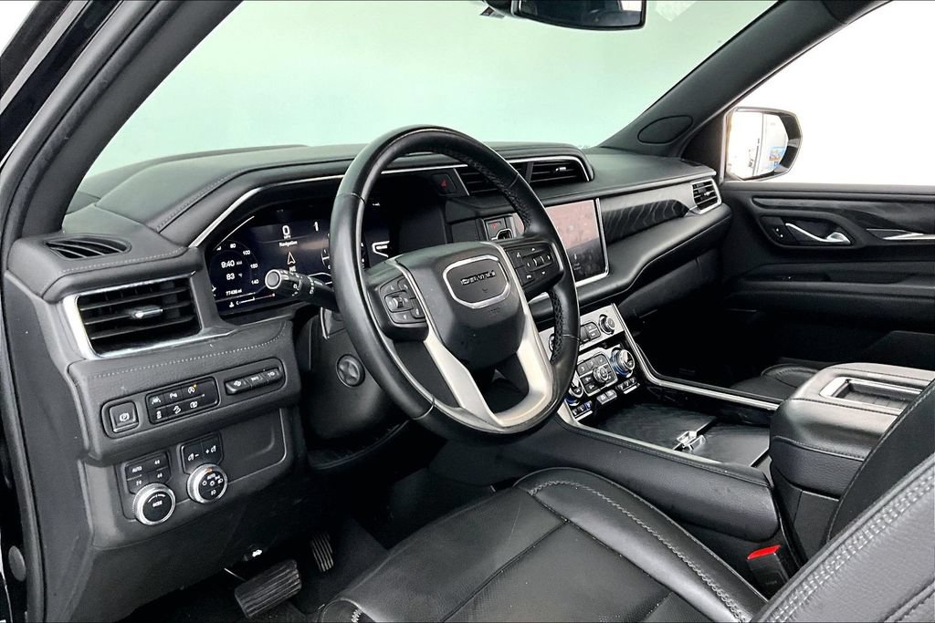 Used 2023 GMC Yukon Denali AWD/4WD image 15