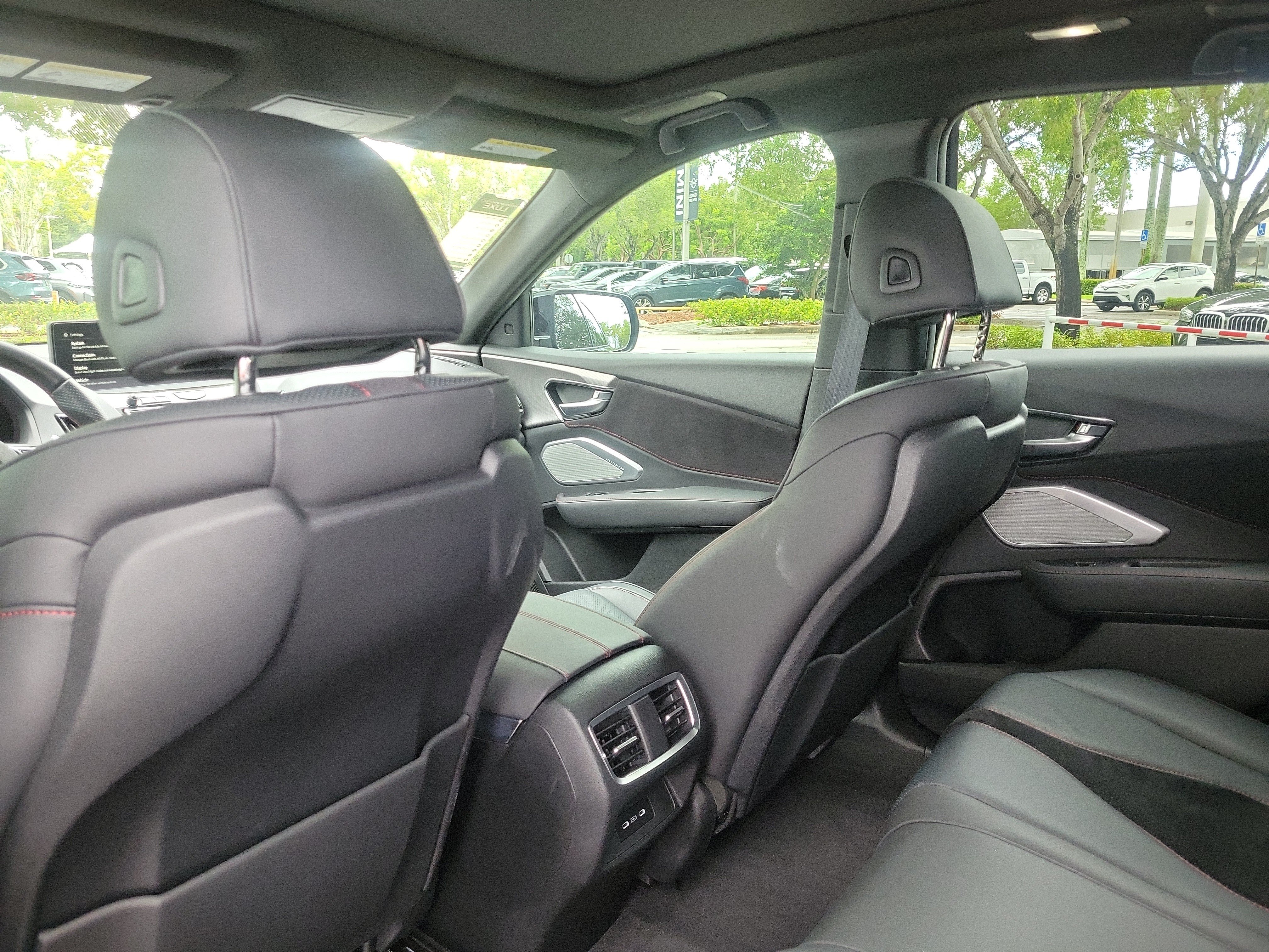 Used 2025 Acura RDX w/ Advance Package AWD/4WD image 9