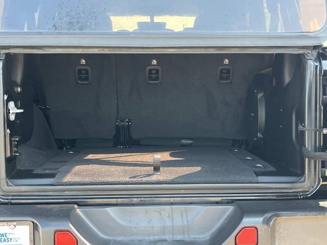 Used 2021 Jeep Wrangler Unlimited Sahara AWD/4WD image 18