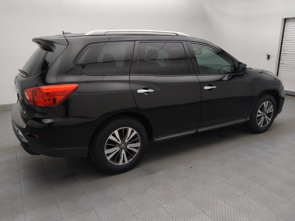Used 2017 Nissan Pathfinder SV FWD image 10