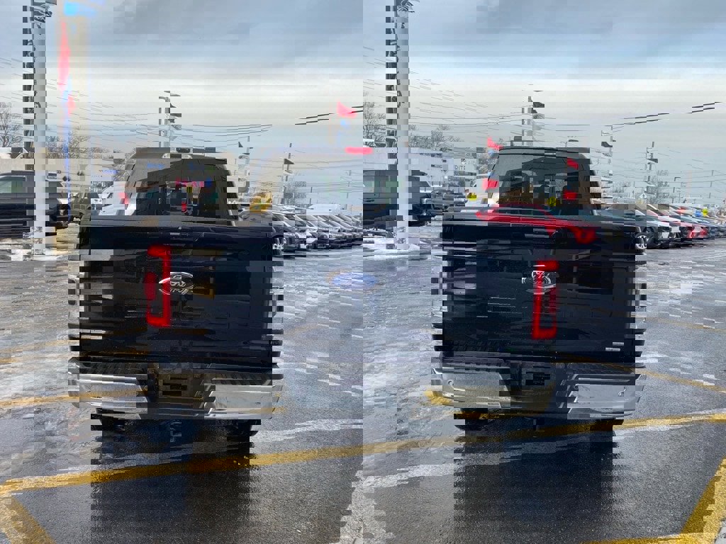 Used 2023 Ford F150 Lariat w/ Equipment Group 502A High image 4