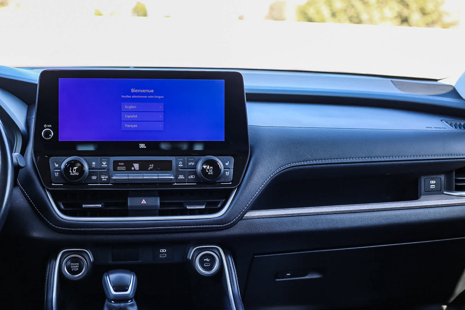 Used 2024 Toyota Grand Highlander AWD image 13