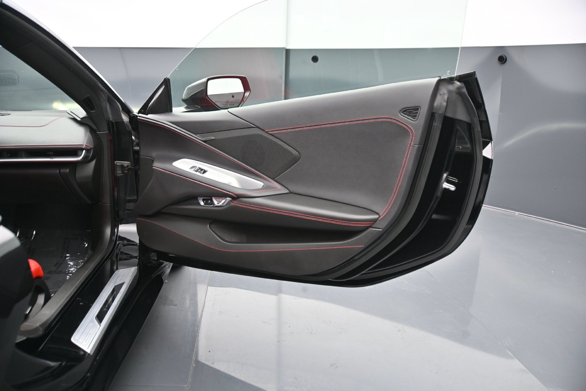 Used 2021 Chevrolet Corvette Stingray Convertible w/ Z51 Performance Package RWD image 31