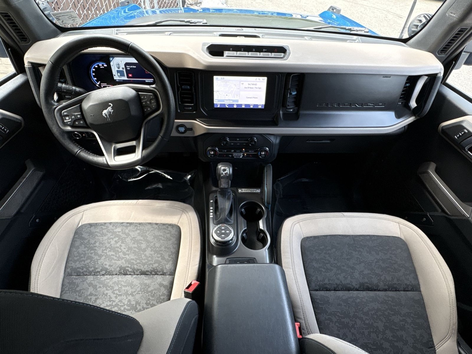 Used 2023 Ford Bronco Wildtrak AWD/4WD image 23