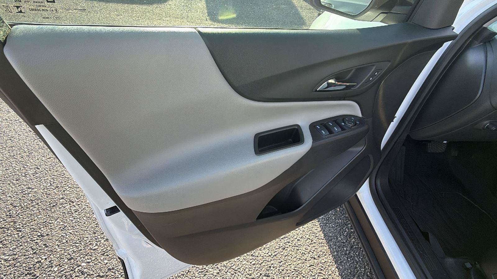 Used 2024 Chevrolet Equinox LS w/ LS Convenience Package FWD image 13