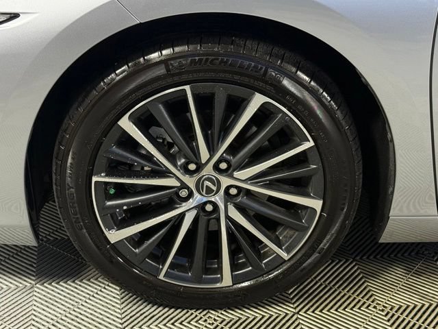 Certified 2024 Lexus ES 350 w/ Premium Package FWD image 15