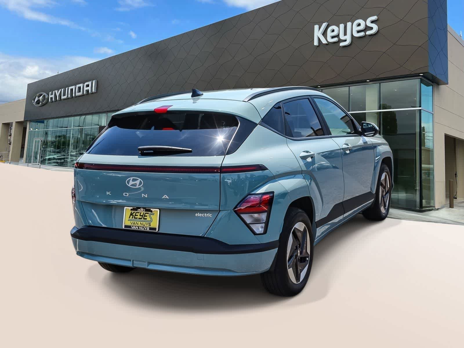Certified 2024 Hyundai Kona SEL FWD image 4