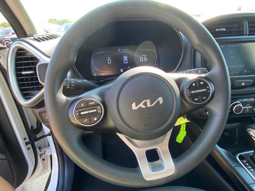 Used 2024 Kia Soul LX w/ Option Group 015 FWD image 13