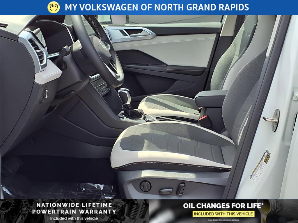 New 2025 Volkswagen Taos SE image 12