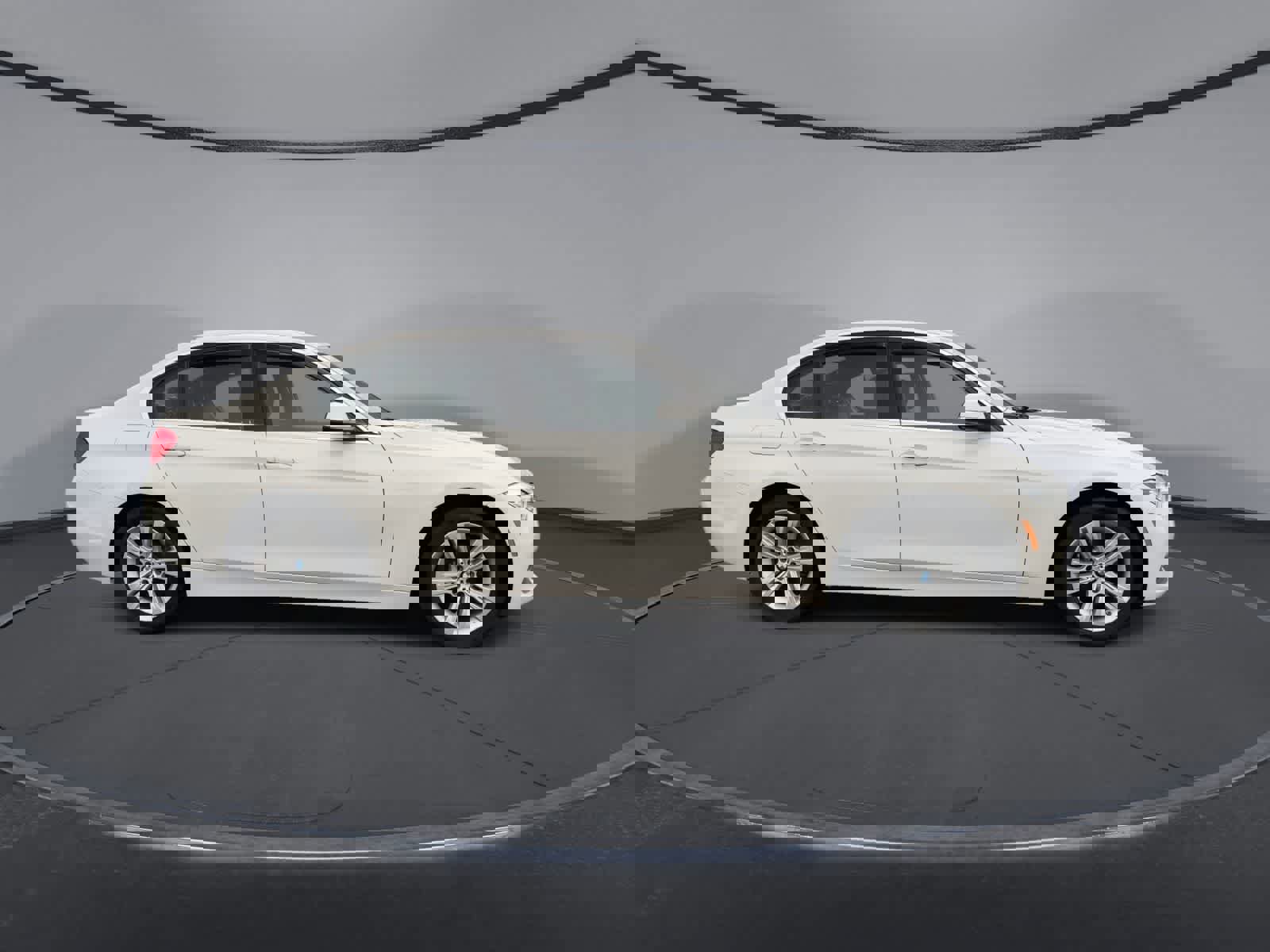 Used 2018 BMW 330i xDrive Sedan image 9