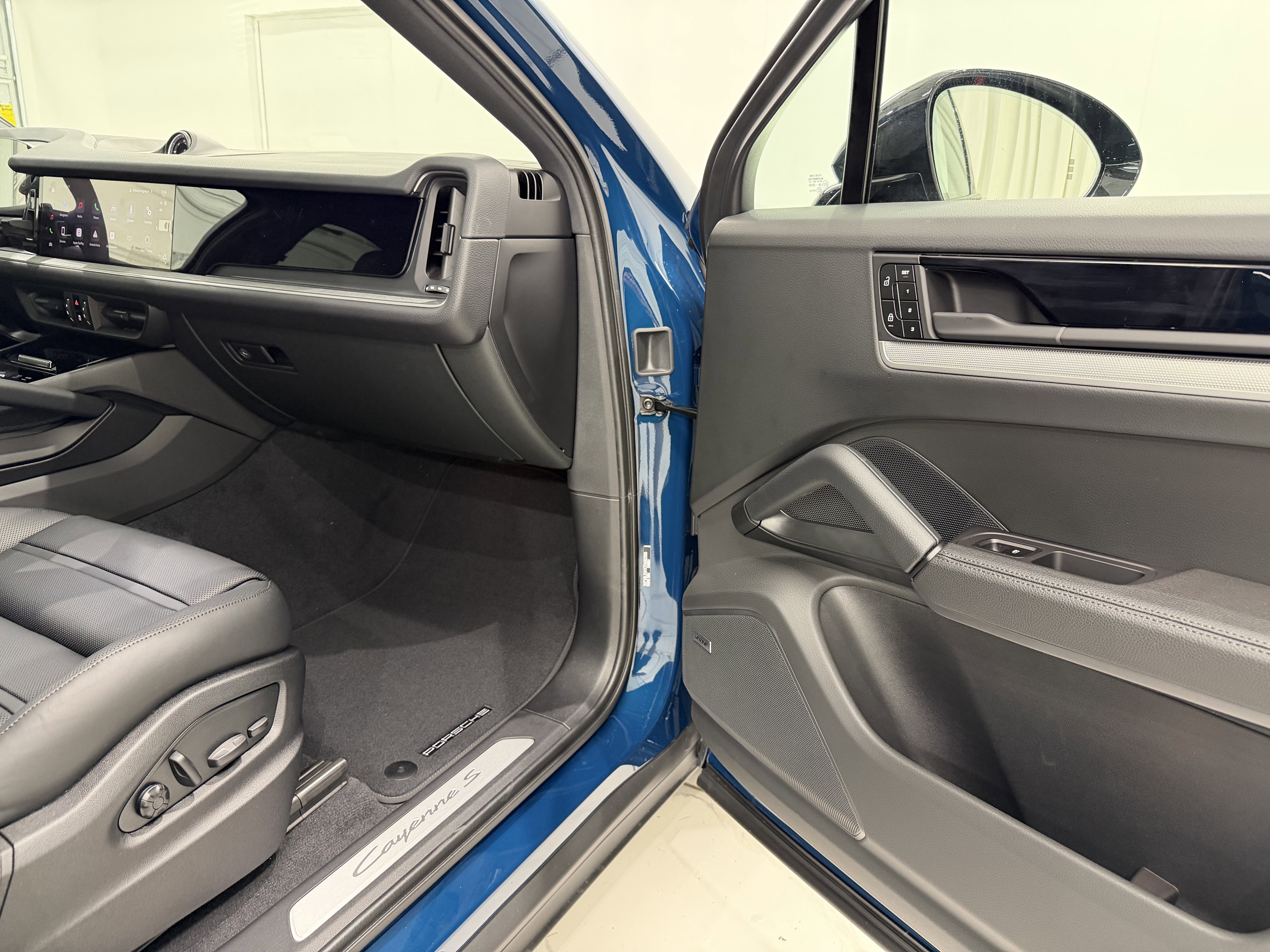 New 2026 Porsche Cayenne S image 22