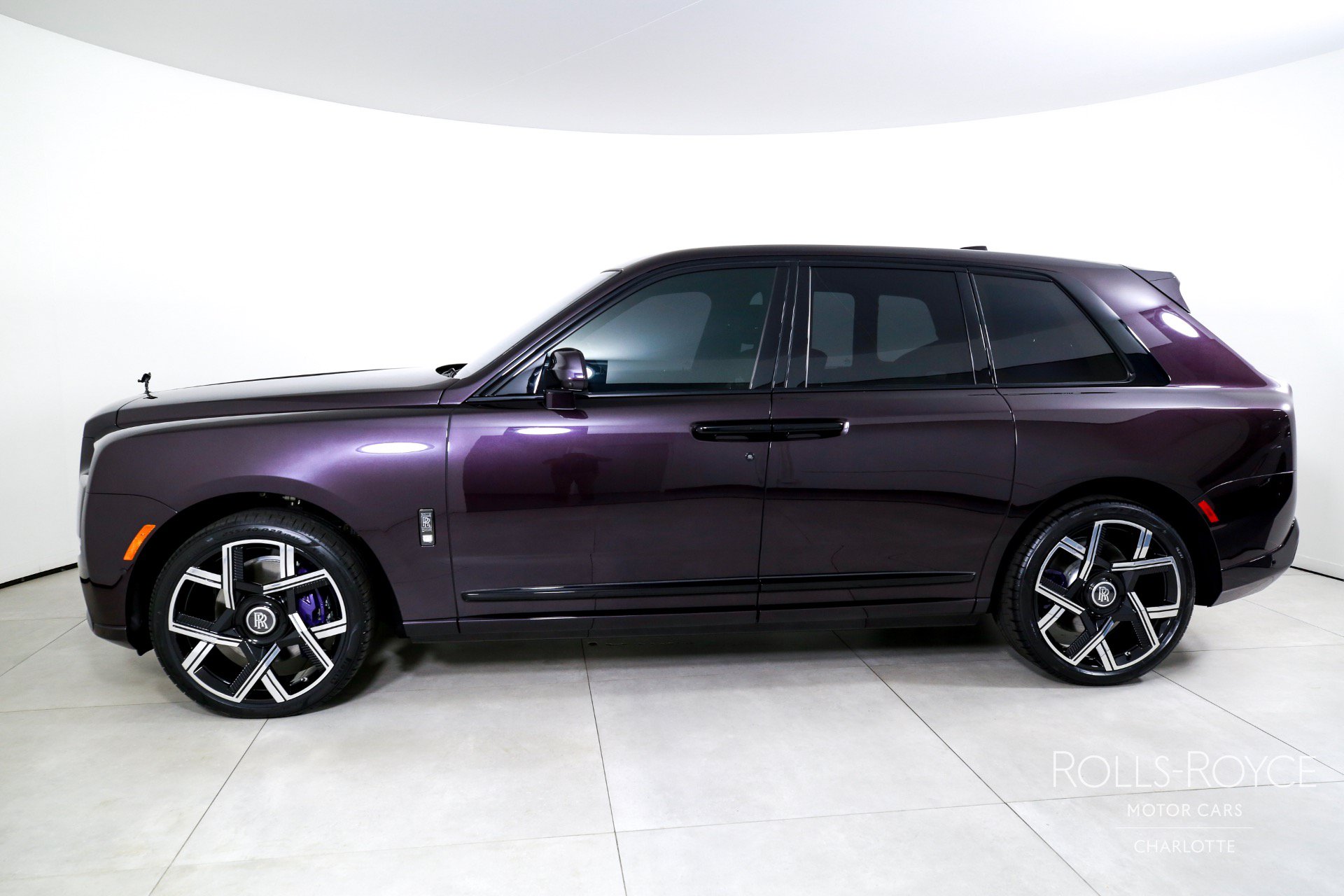 Certified 2025 Rolls-Royce Cullinan Black Badge AWD/4WD image 3