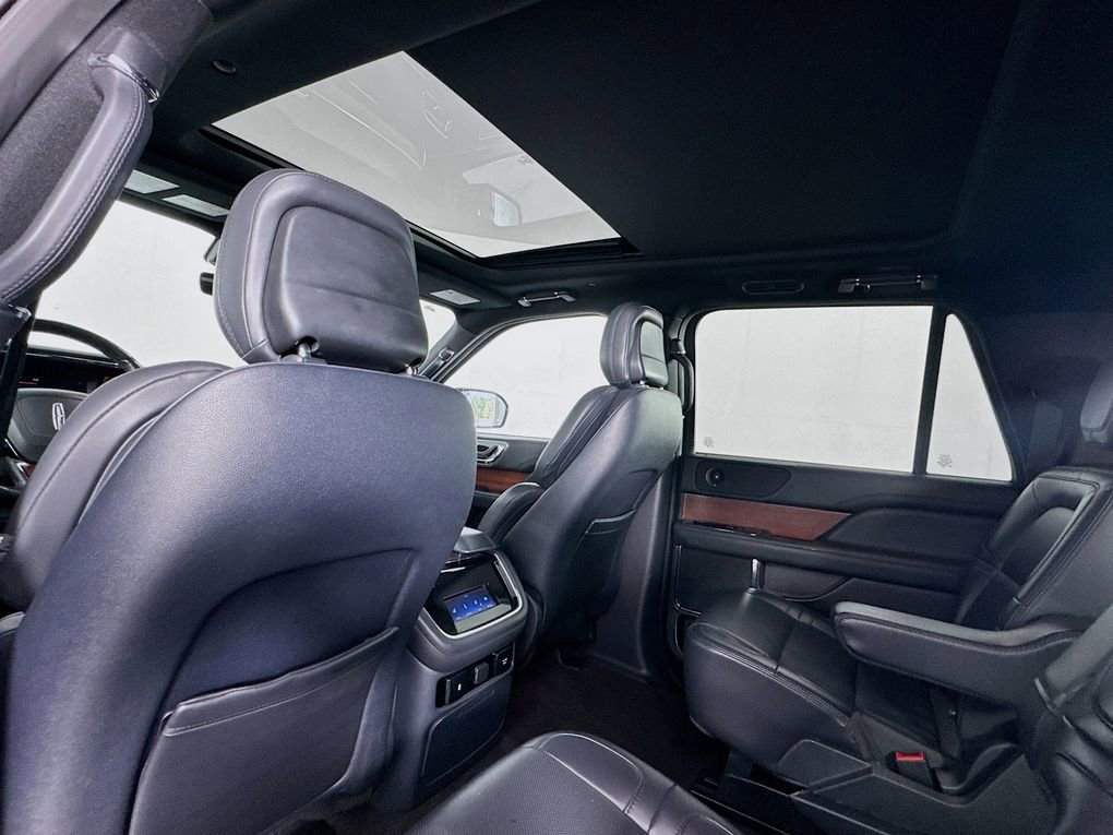 Used 2024 Lincoln Navigator L 4WD image 19