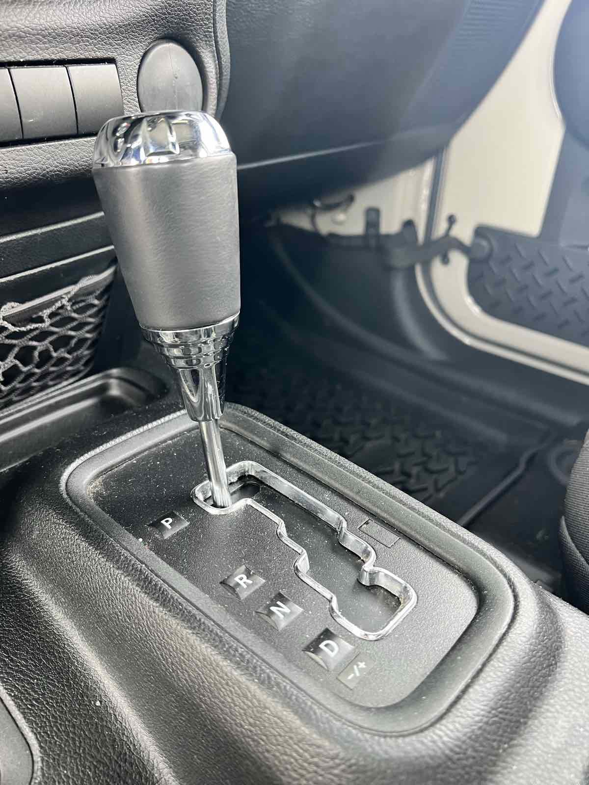 Used 2018 Jeep Wrangler Unlimited Sport w/ Connectivity Group image 13