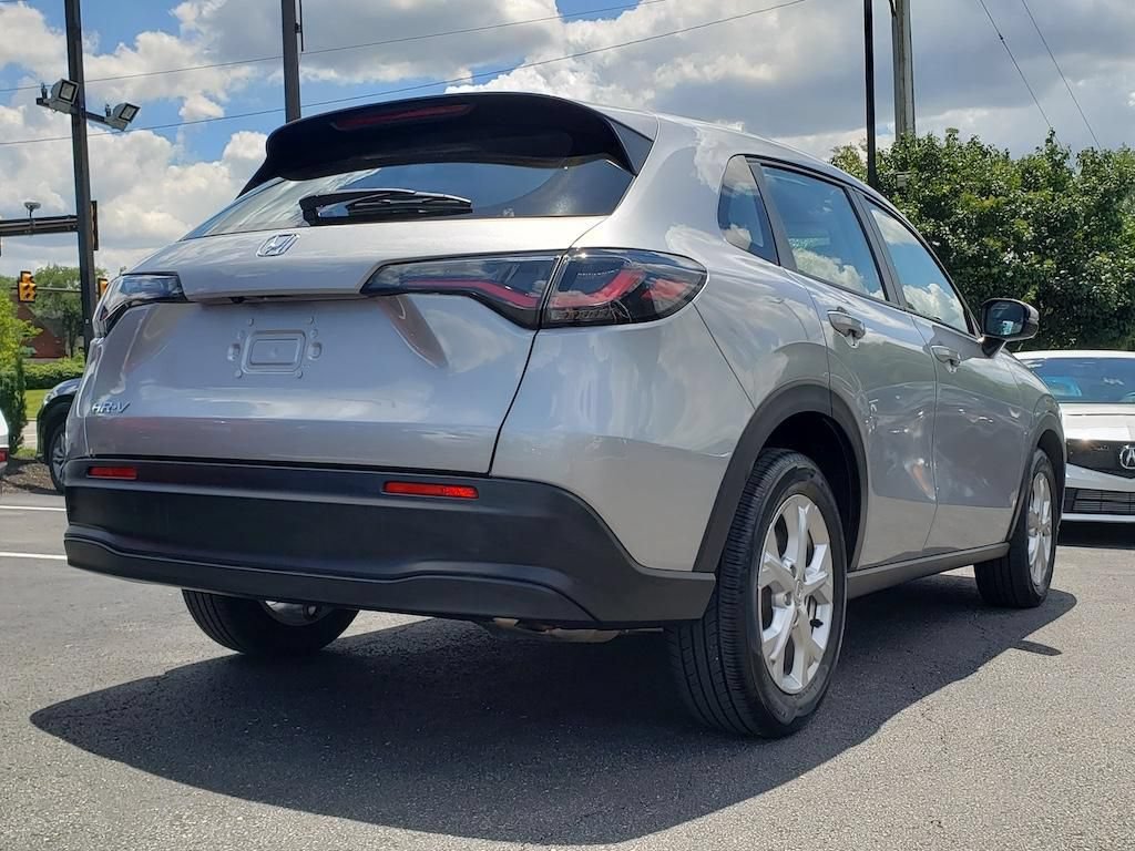Used 2023 Honda HR-V LX image 8