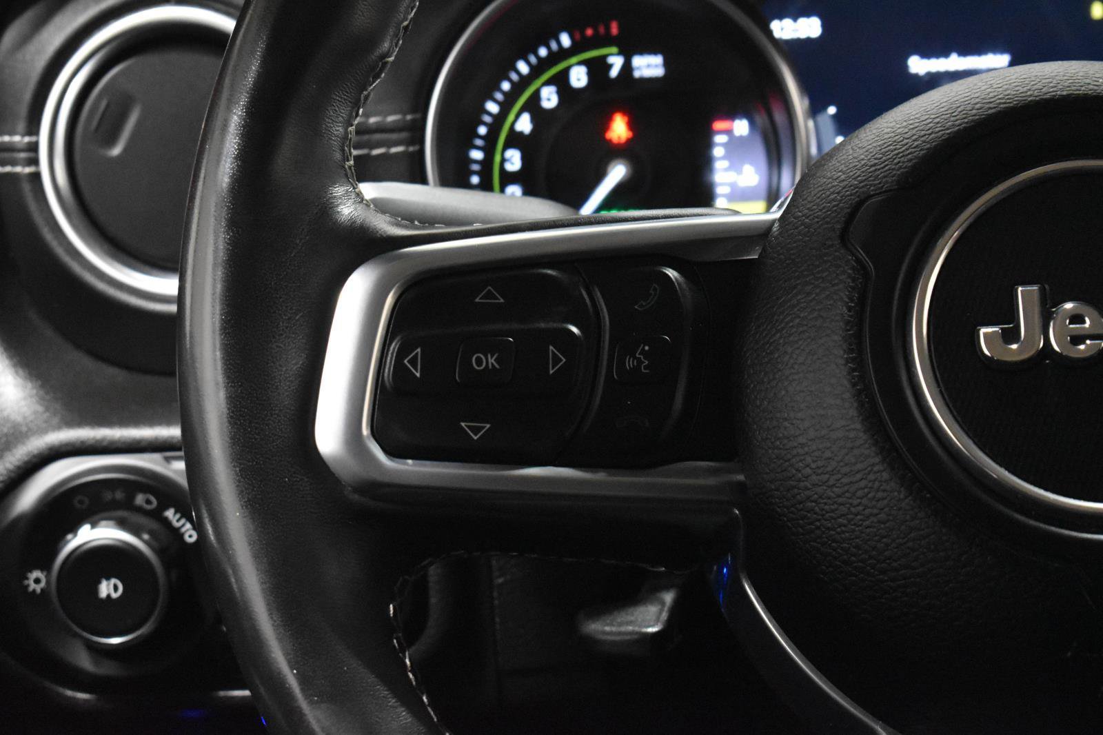 Used 2022 Jeep Wrangler Unlimited Sahara w/ Cold Weather Group image 8