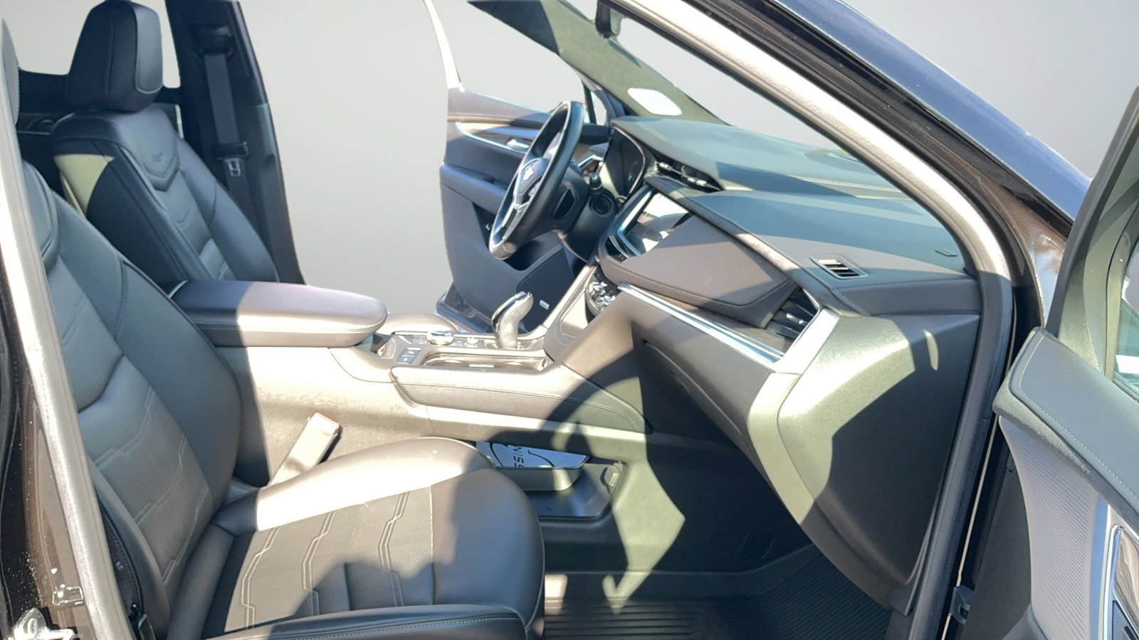 Used 2024 Cadillac XT5 Premium Luxury w/ Platinum Package FWD image 52