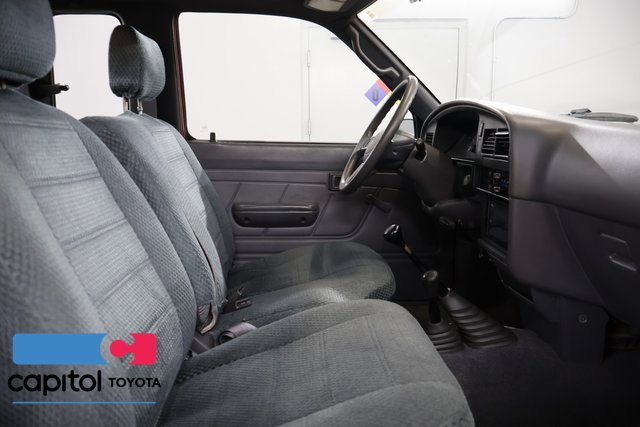 Used 1992 Toyota Pickup Deluxe AWD/4WD image 29
