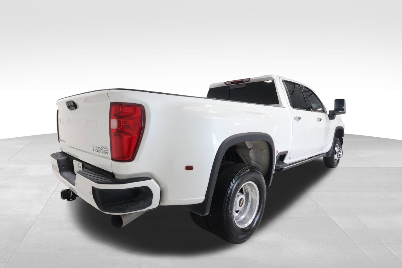 Certified 2022 Chevrolet Silverado 3500 High Country AWD/4WD image 4