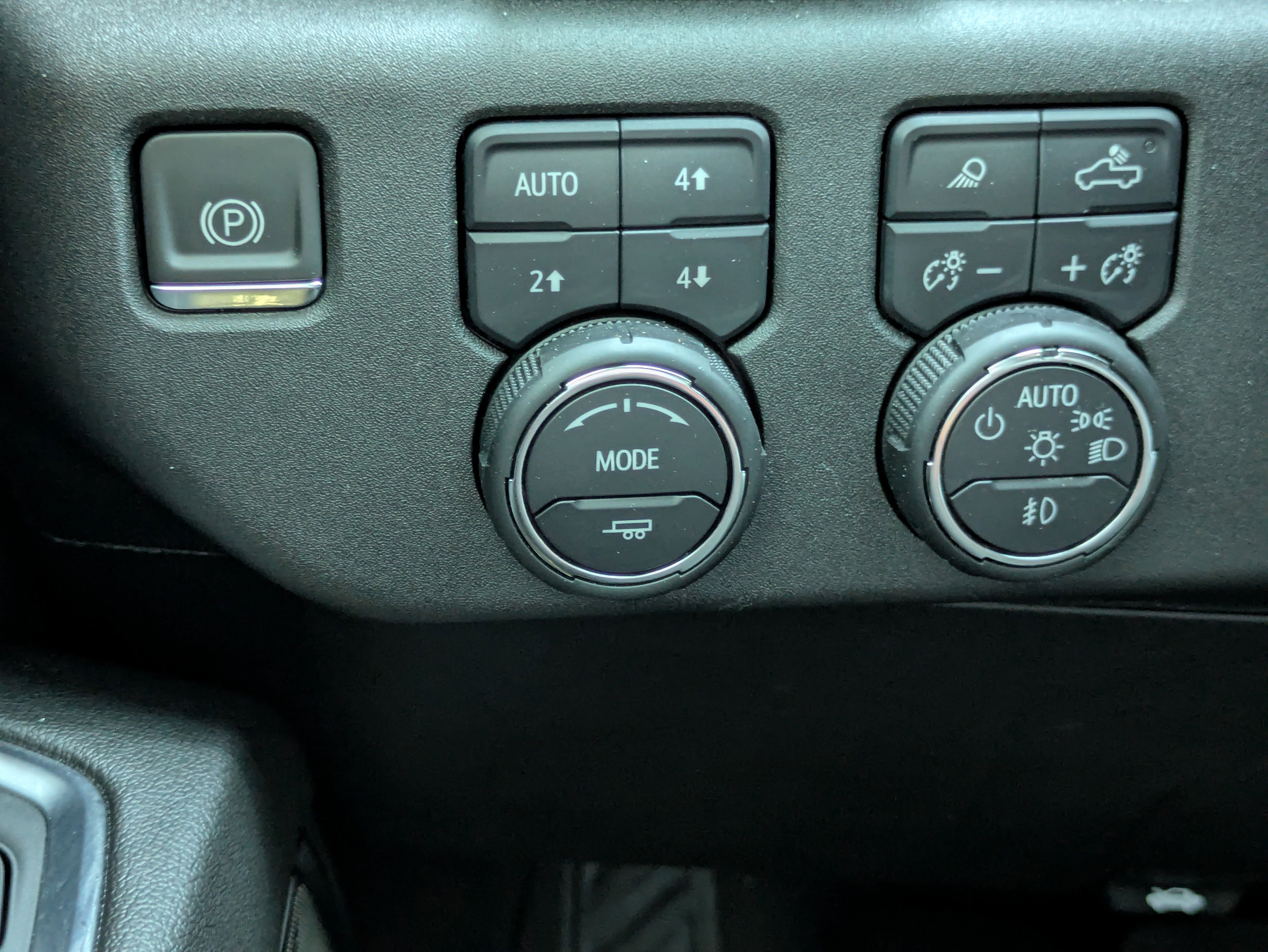 Used 2024 Chevrolet Silverado 1500 High Country w/ Technology Package image 14