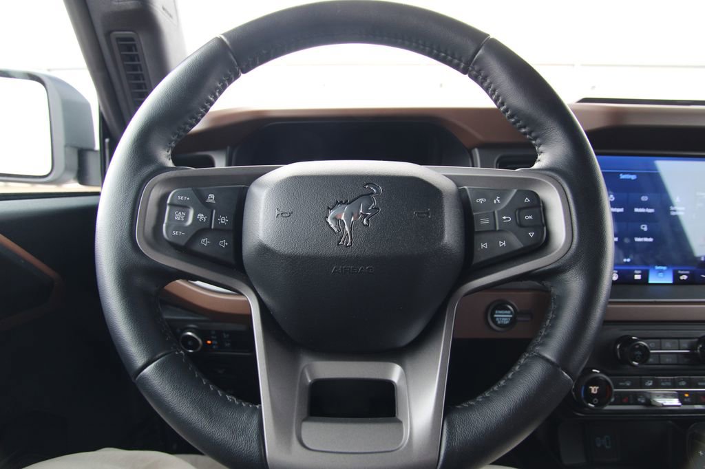 Used 2024 Ford Bronco Outer Banks image 19