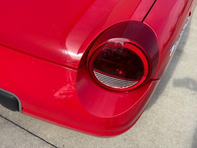 Used 2003 Ford Thunderbird image 16