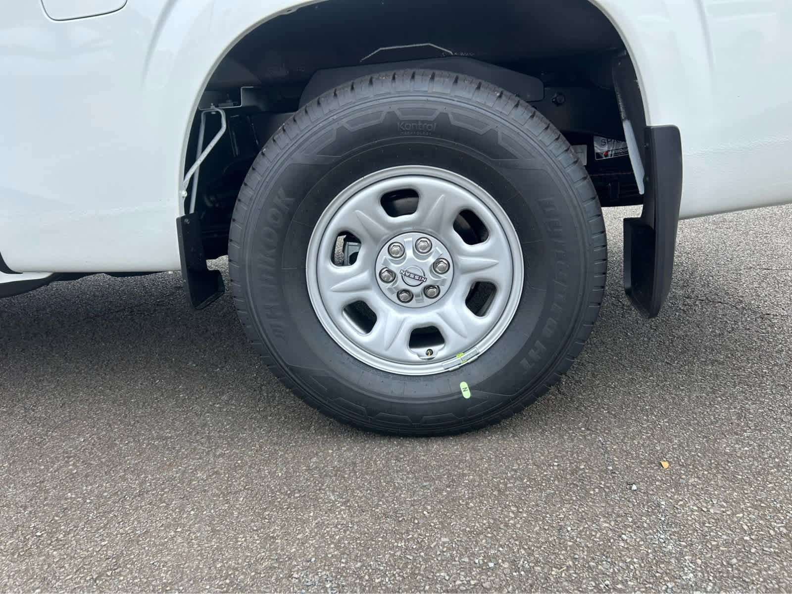 New 2026 Nissan Frontier S image 5