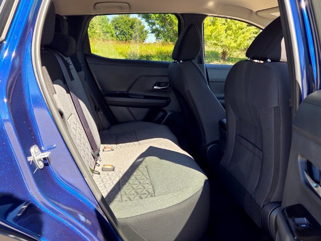 New 2027 Nissan Kicks SV FWD image 15