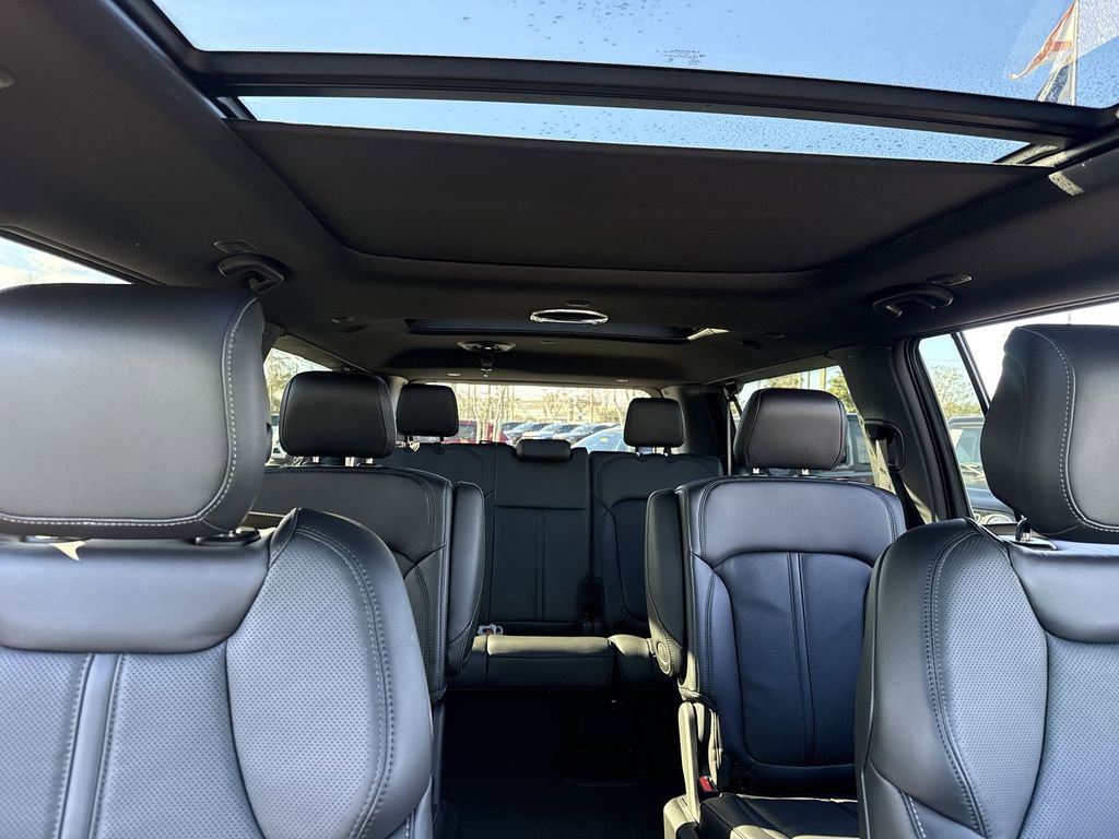 New 2026 Jeep Grand Wagoneer L 4WD w/ Premium Group I image 30