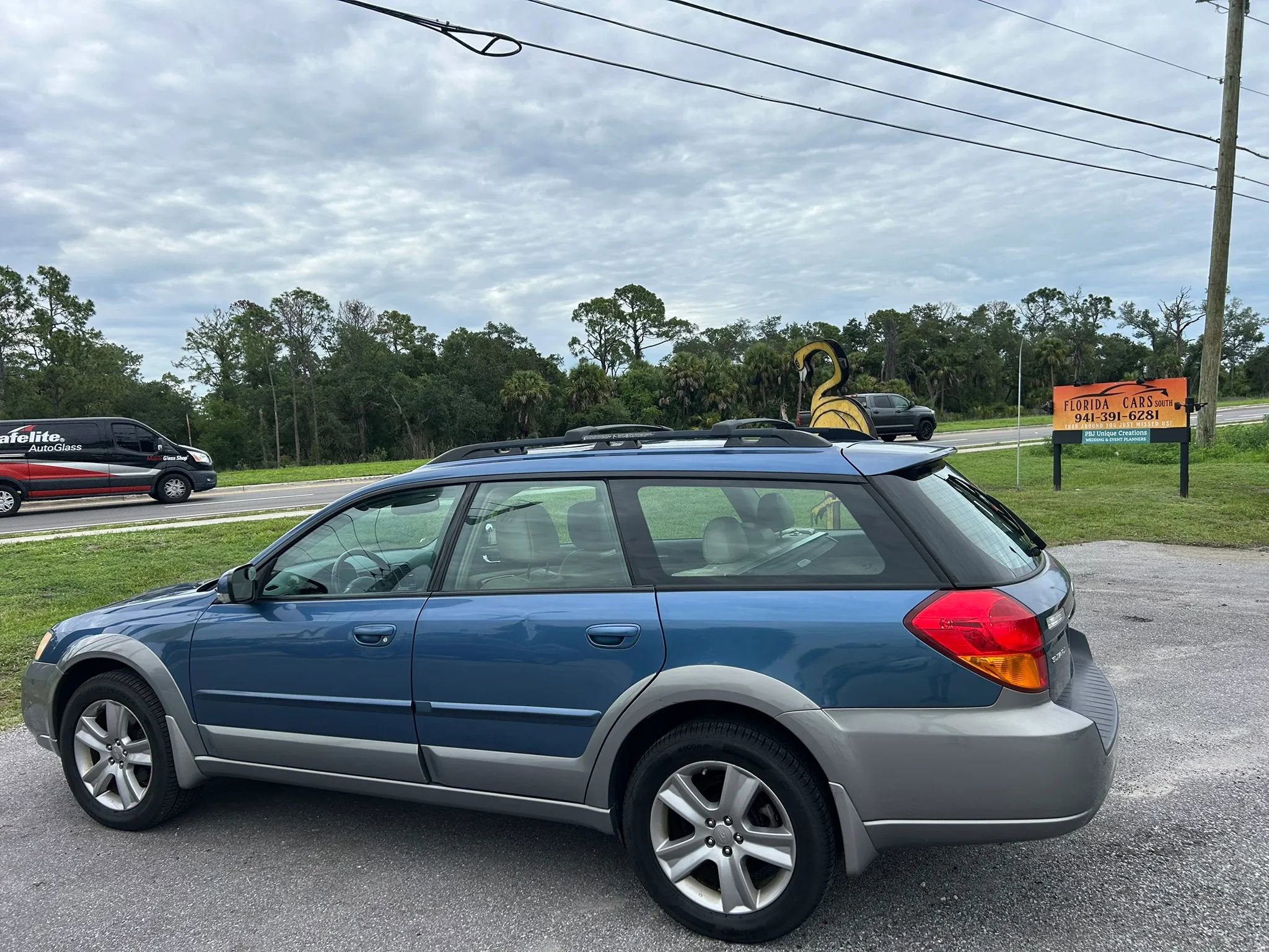 Used 2007 Subaru Outback 3.0R L.L. Bean AWD/4WD image 2