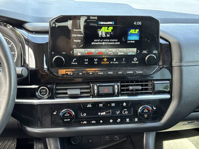 Used 2023 Nissan Pathfinder SL w/ Black Appearance Package AWD/4WD image 19