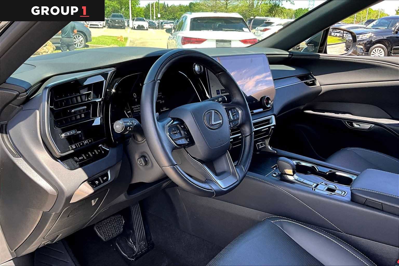 Used 2025 Lexus RX 350 Premium Plus w/ Accessory Package (Z1) image 15