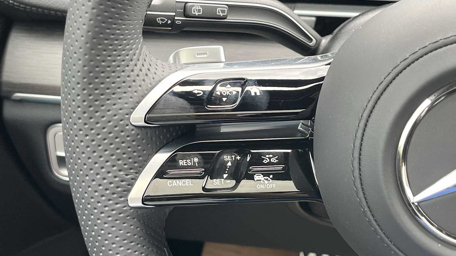 New 2026 Mercedes-Benz GLS 450 4MATIC image 40