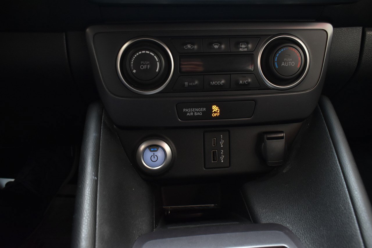 Used 2025 Nissan Leaf S FWD image 25