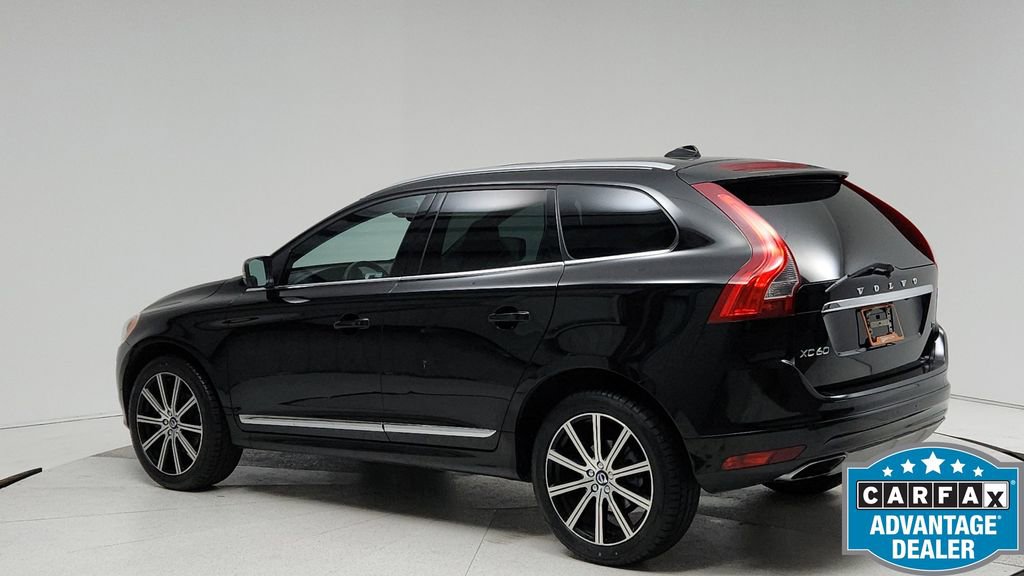 Used 2016 Volvo XC60 T5 Premier w/ Proximity Package FWD image 3