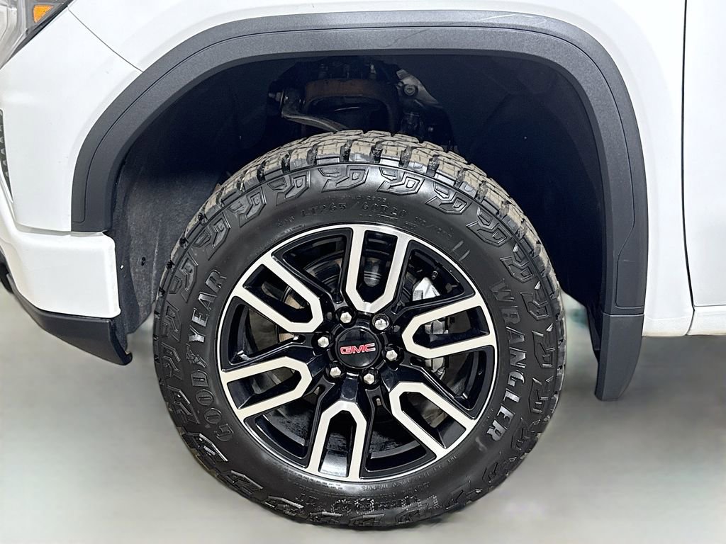 Certified 2026 GMC Sierra 1500 AT4 w/ AT4 Premium Package AWD/4WD image 31