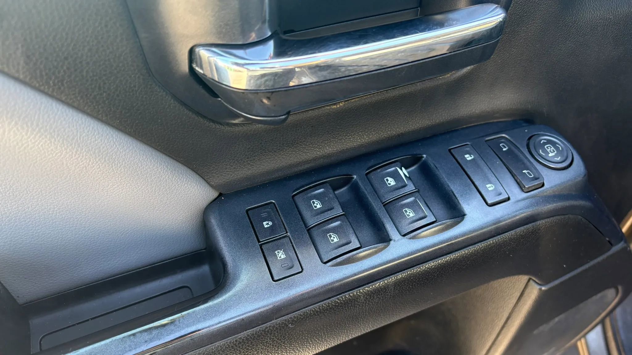 Used 2015 Chevrolet Silverado 2500 W/T w/ WT Convenience Package AWD/4WD image 15