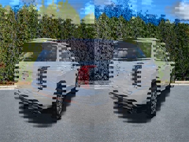 Certified 2025 Hyundai Palisade SE image 4