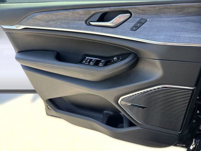 New 2024 Jeep Grand Cherokee Overland w/ Trailer Tow Package image 23