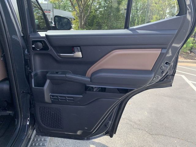 Used 2025 Toyota 4Runner Limited image 11