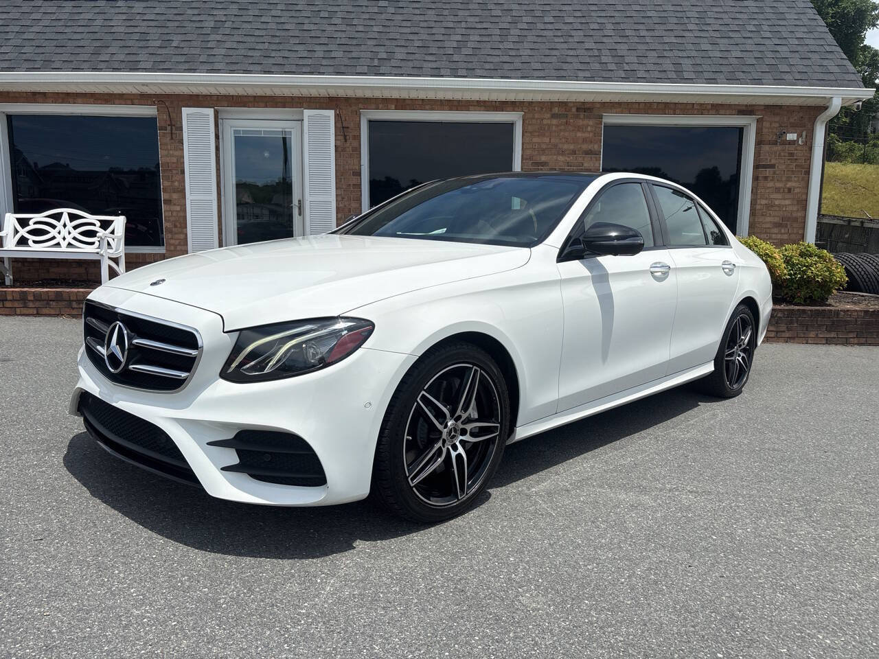 Used 2020 Mercedes-Benz E 350 Sedan image 7