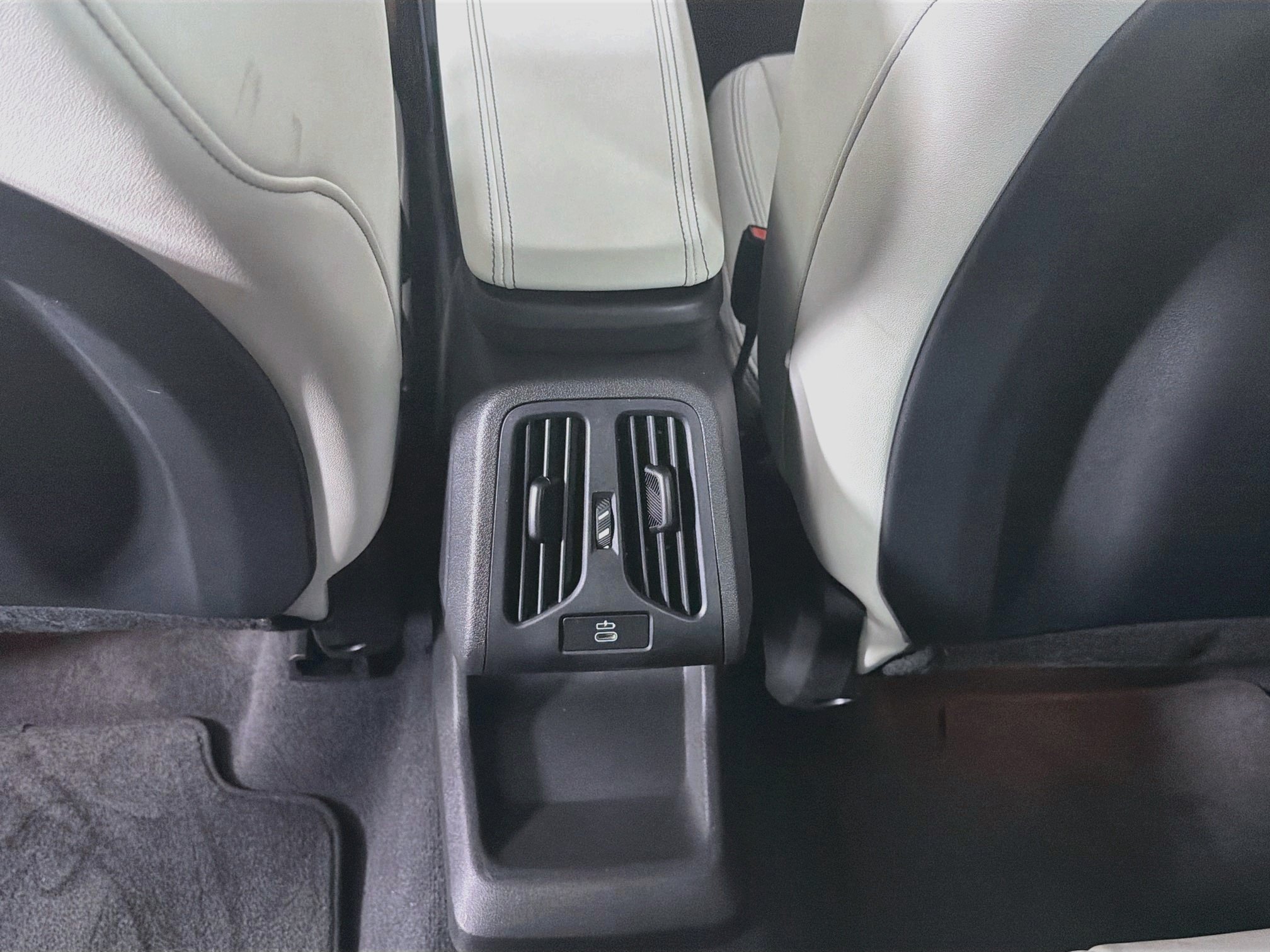 Used 2026 BMW X1 xDrive28i AWD/4WD image 29