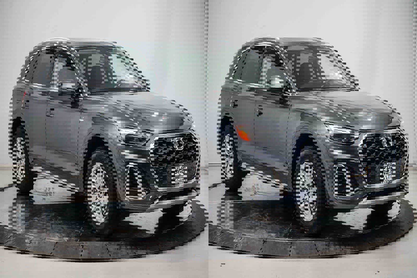 Used 2023 Audi Q5 2.0T Premium w/ Convenience Package image 5