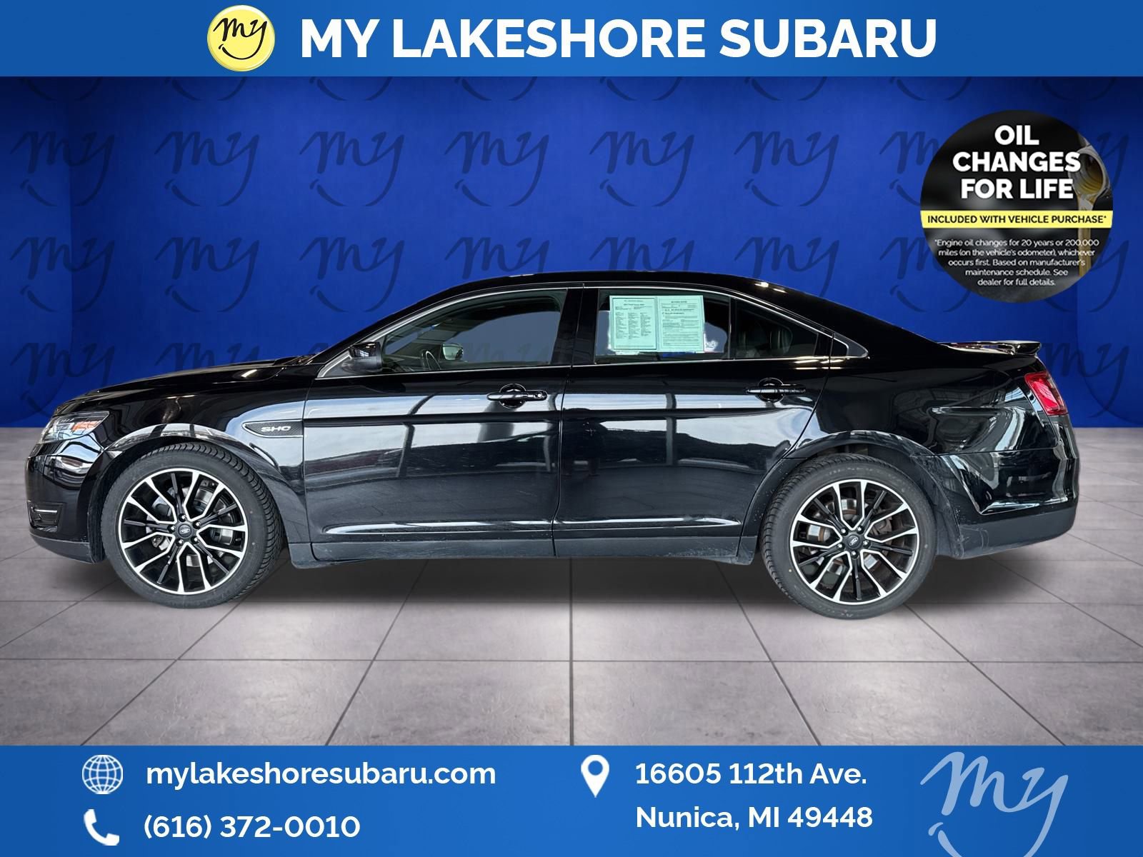 Used 2017 Ford Taurus SHO image 4