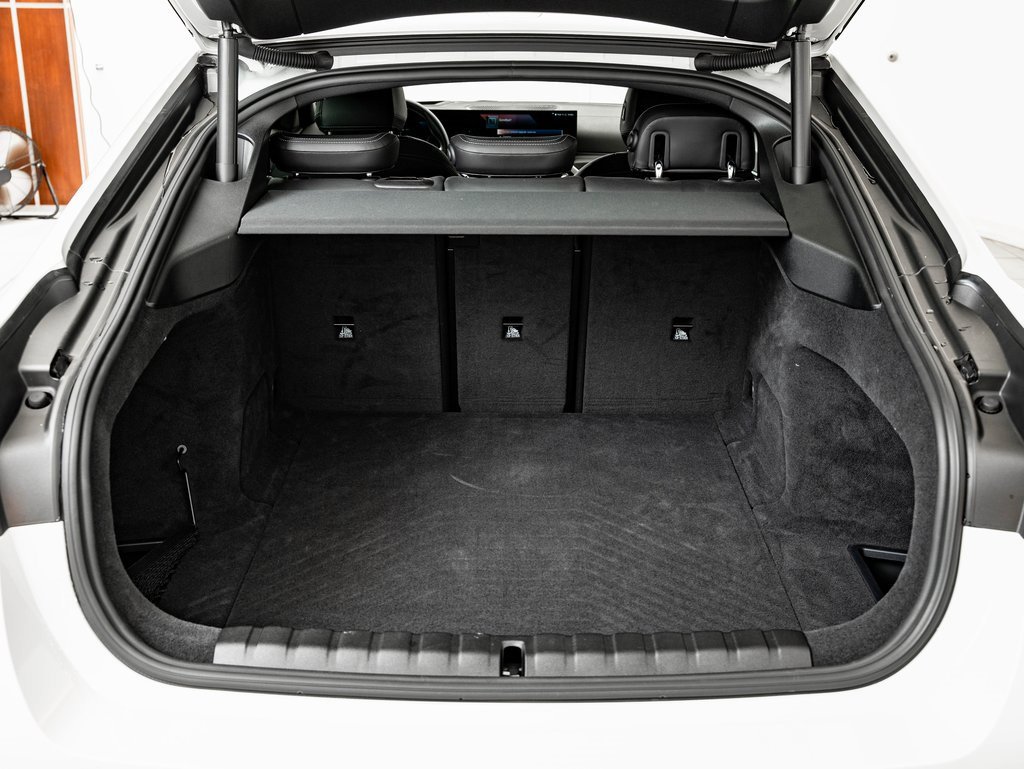 Used 2023 BMW i4 eDrive40 w/ Premium Package image 21