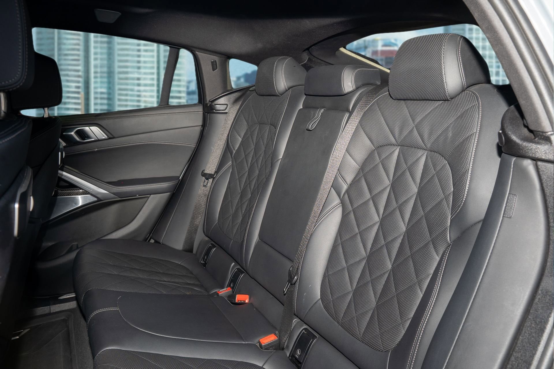 Used 2024 BMW X6 M60i w/ Dynamic Handling Package image 18